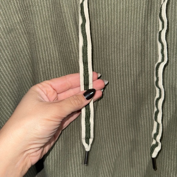 Aerie Ribbed Cropped Hoodie Sweatshirt in Olive Green - Picture 5 of 6